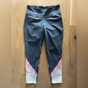 Old Navy Active Elevate Leggings.  Women’s size L